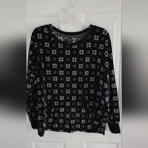 Simply Vera Vera Wang Black and White Snowflake Hoodie